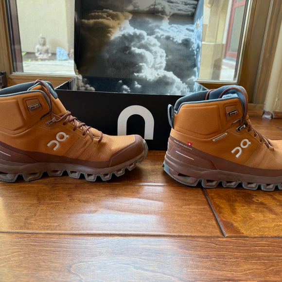 On Cloud-Cloudrock Waterproof Mid Hiking Boot-Pecan color-Women’s 8.5 - Picture 4 of 7
